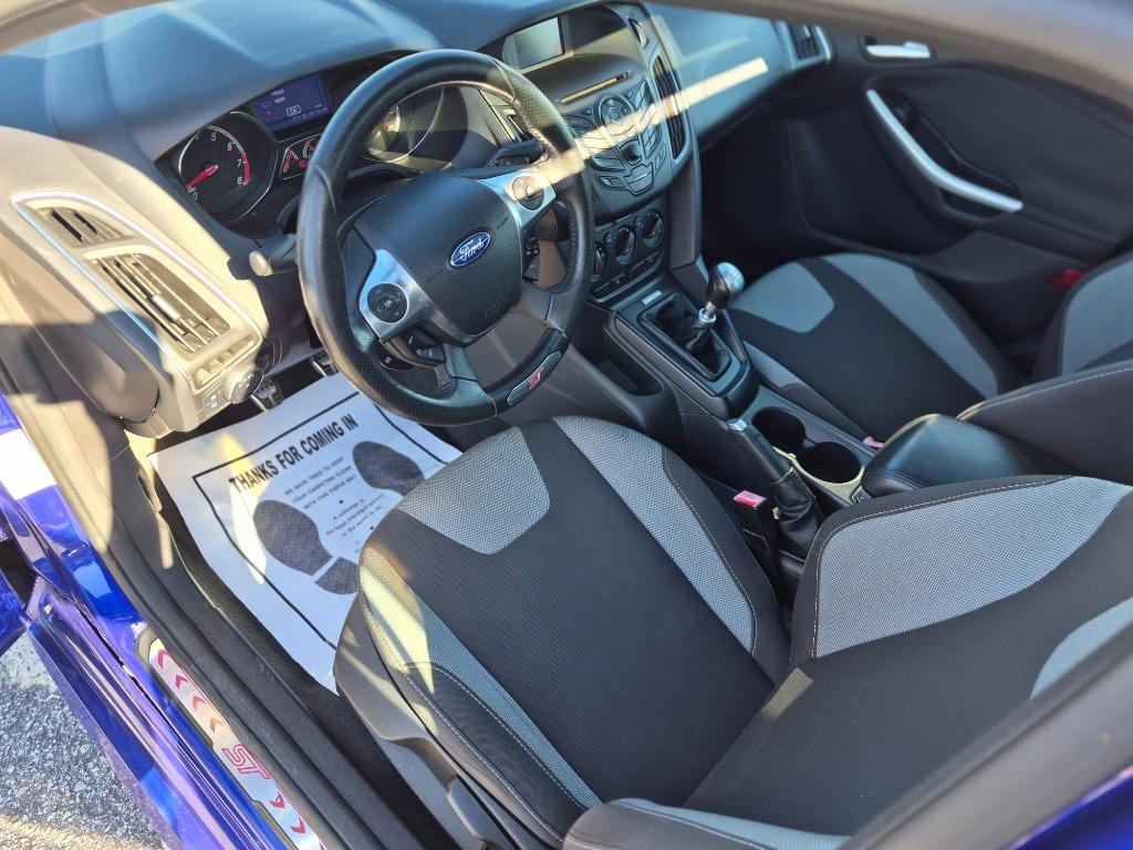 2013 Ford Focus - $8,350