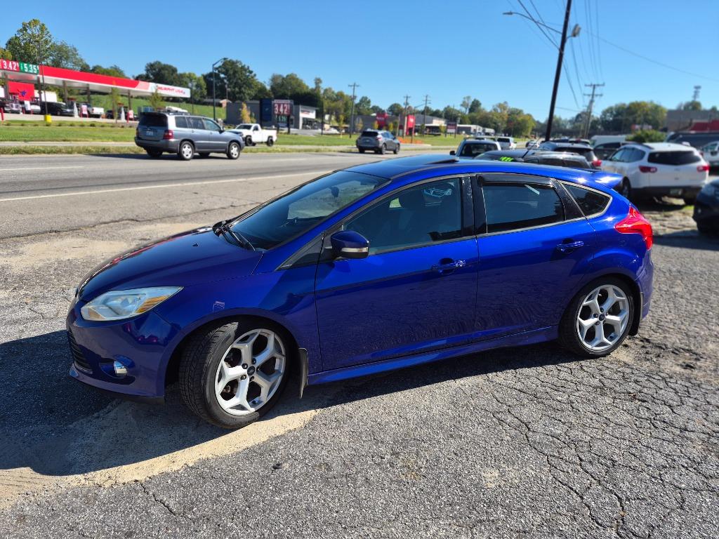 2013 Ford Focus - $8,350