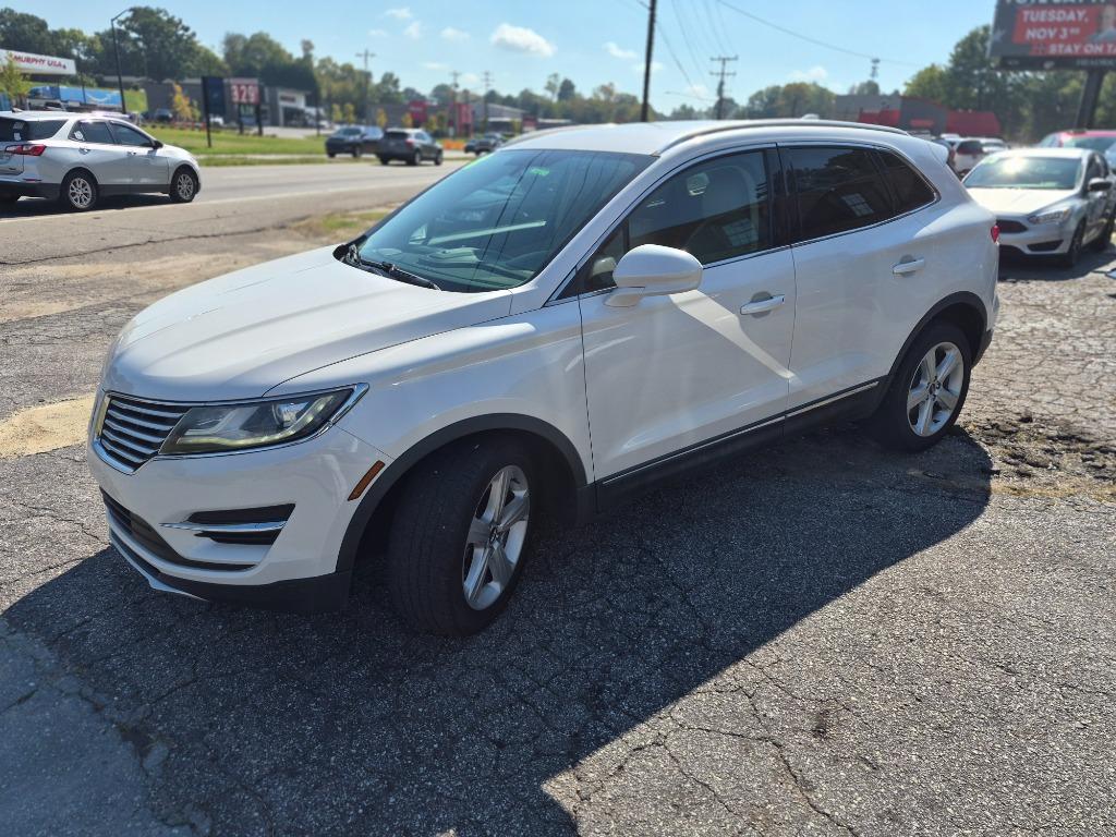 2018 Lincoln MKC - $8,300