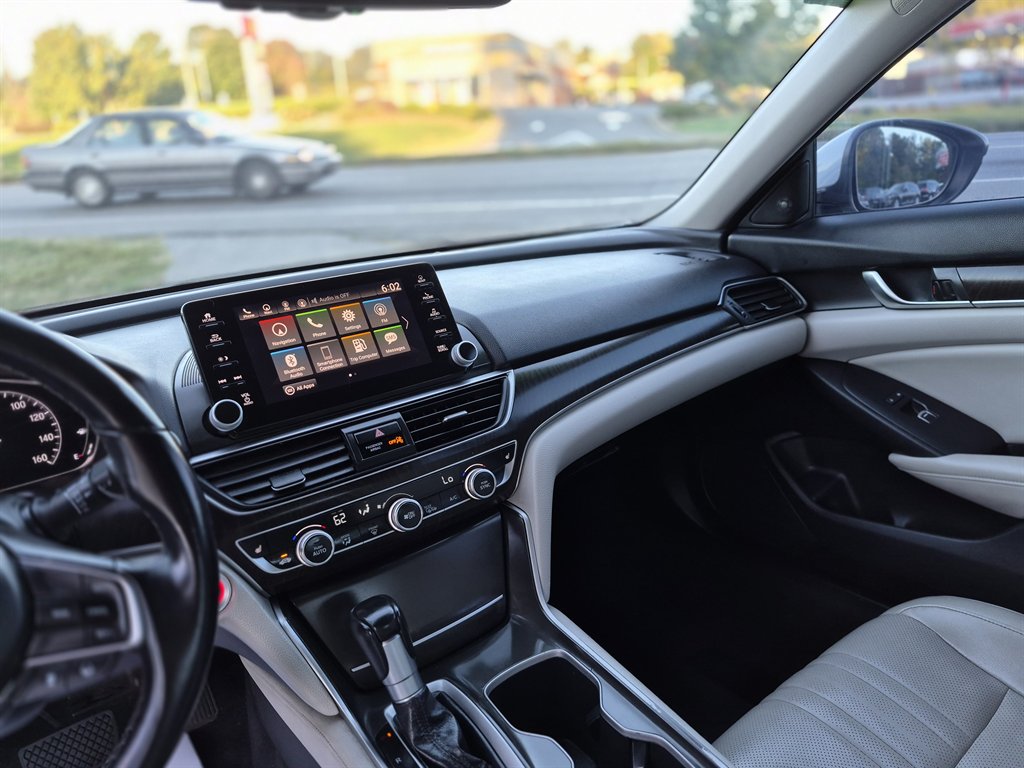 2018 Honda Accord - $12,350