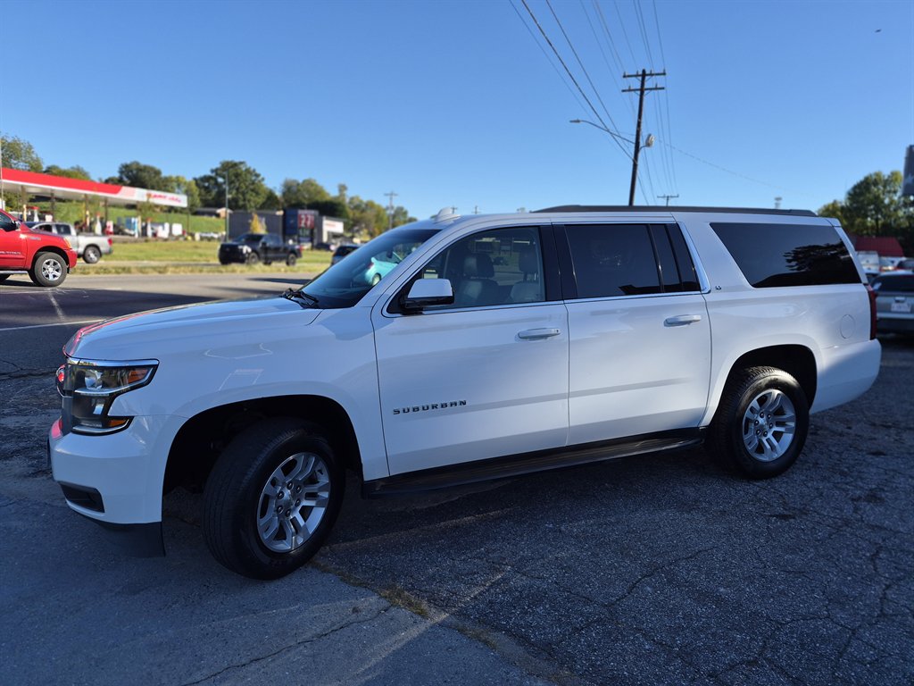 2019 Chevrolet Suburban - $12,450