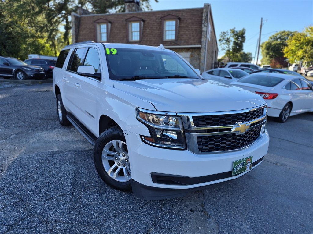 2019 Chevrolet Suburban - $12,450