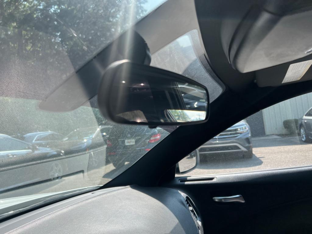 2019 Dodge Charger SXT photo