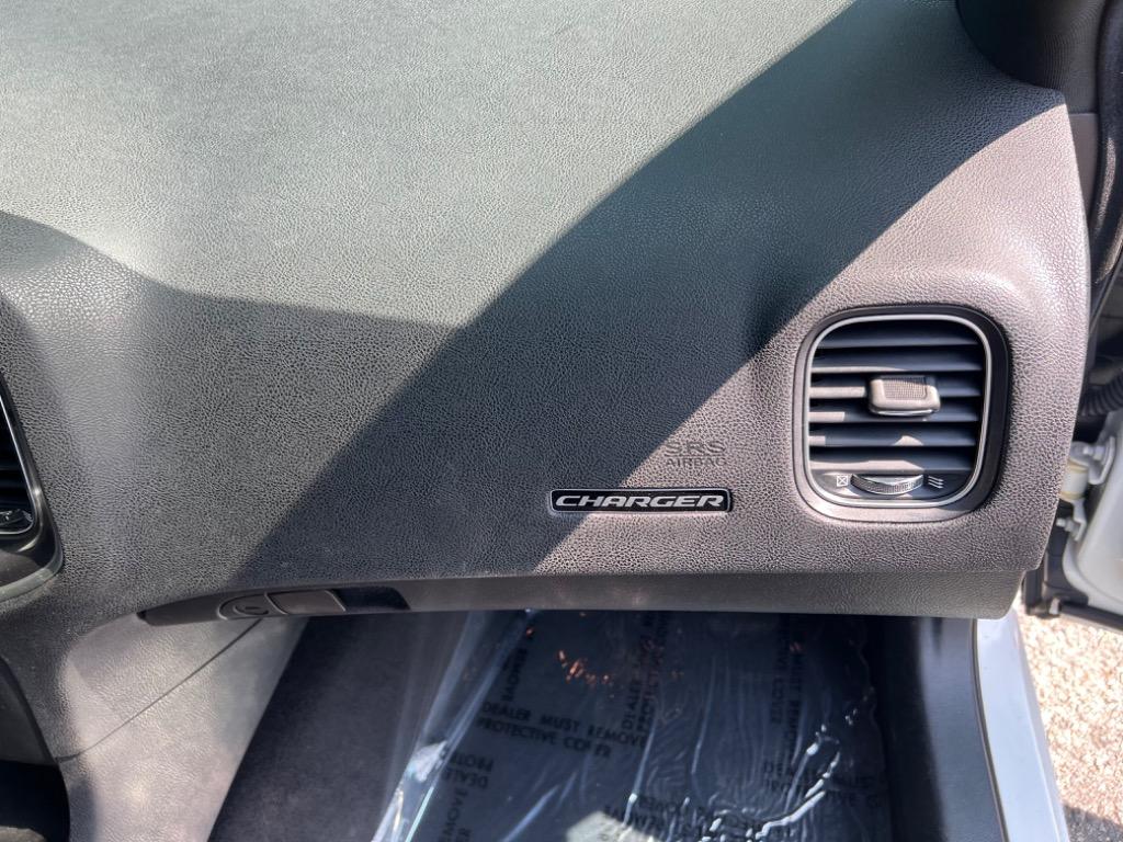 2019 Dodge Charger SXT photo