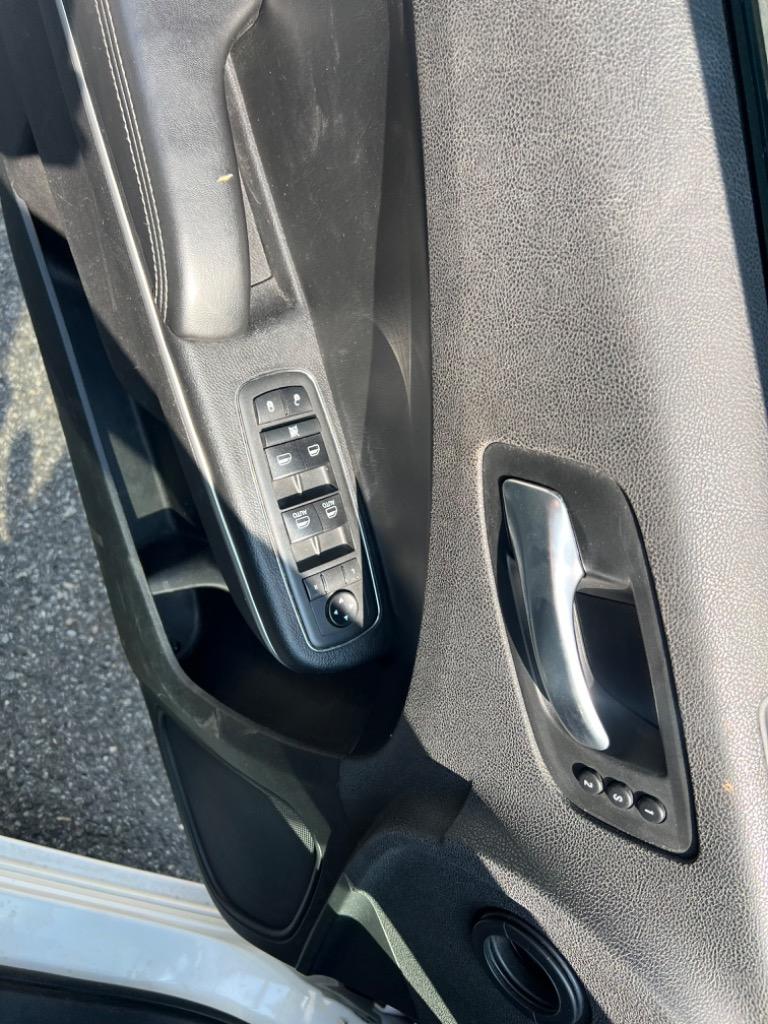 2019 Dodge Charger SXT photo