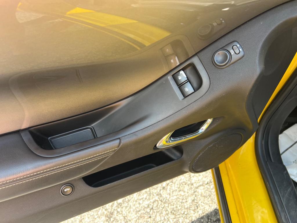 2011 Chevrolet Camaro LT photo