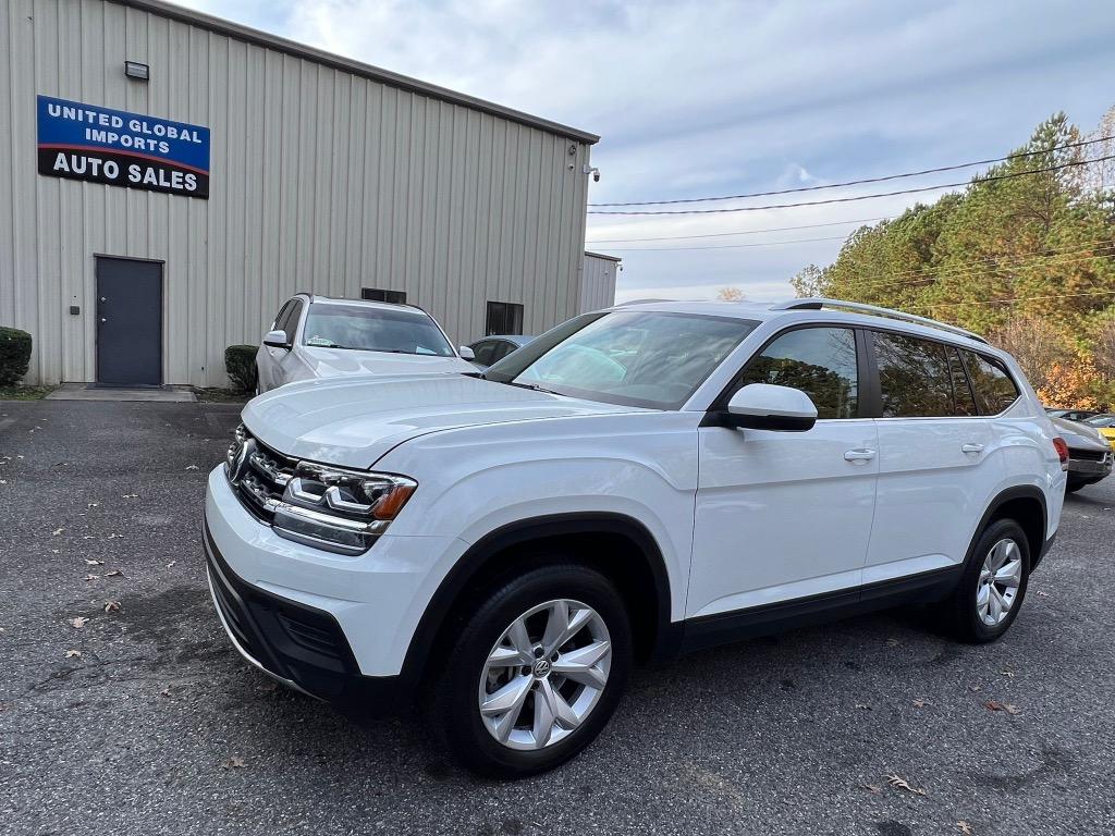 The 2019 Volkswagen Atlas S photos