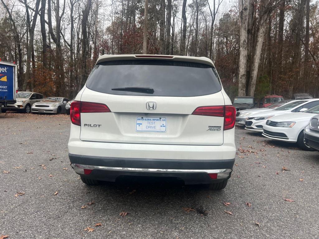 2018 Honda Pilot Touring photo