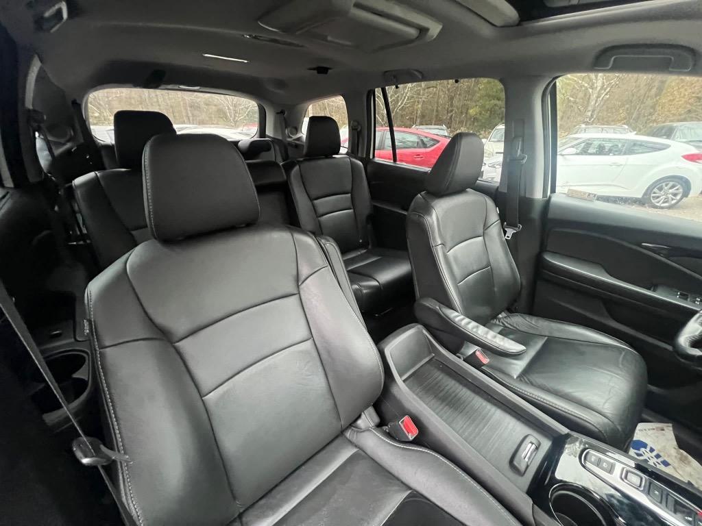 2018 Honda Pilot Touring photo