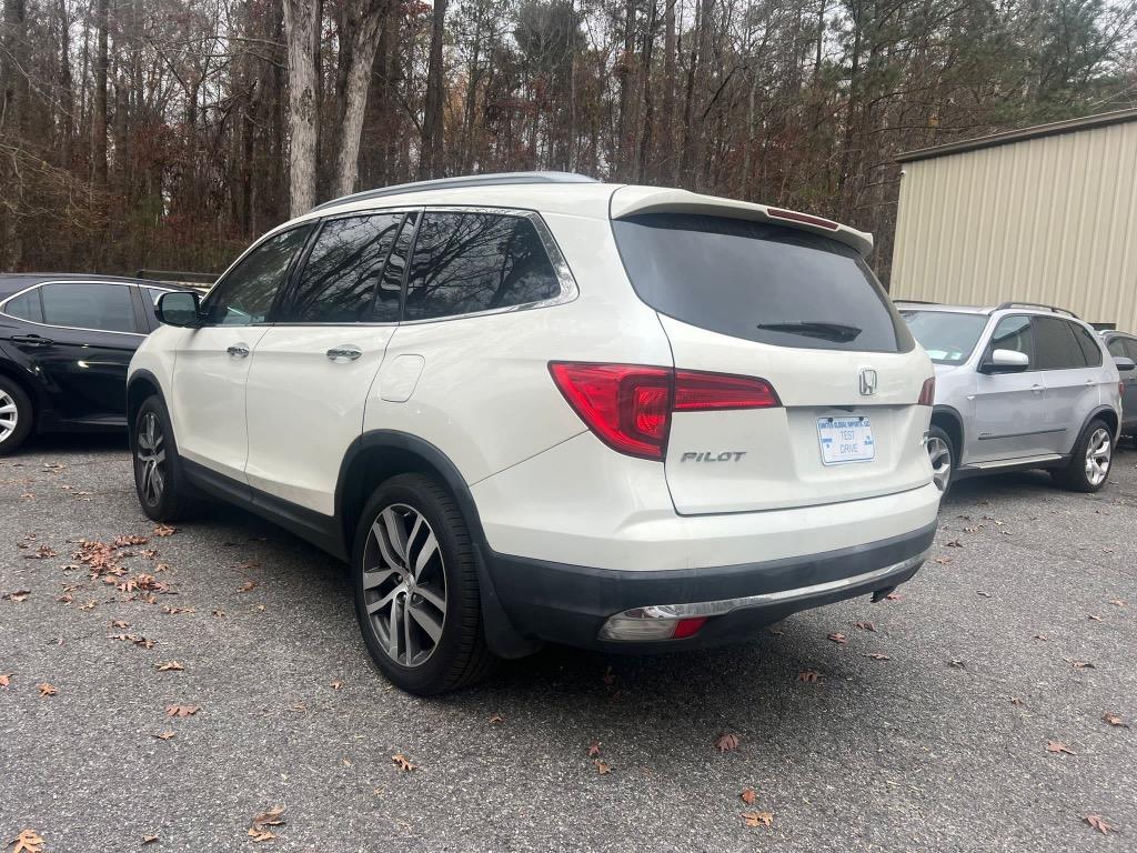 2018 Honda Pilot Touring photo