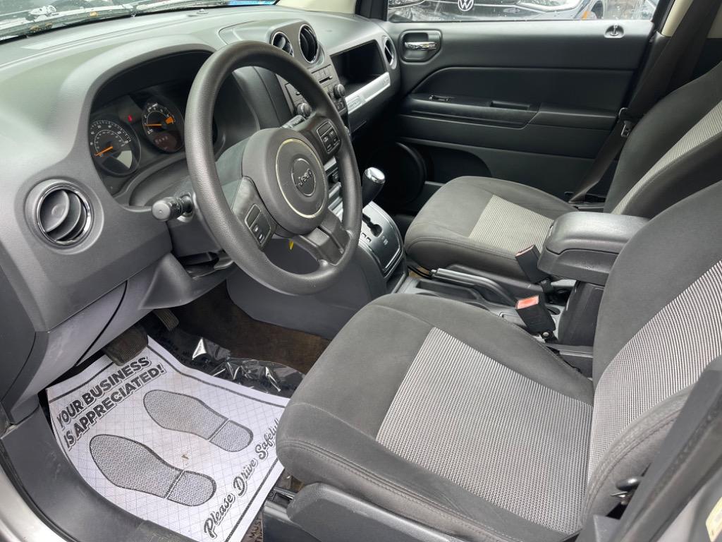 2016 Jeep Compass Sport photo