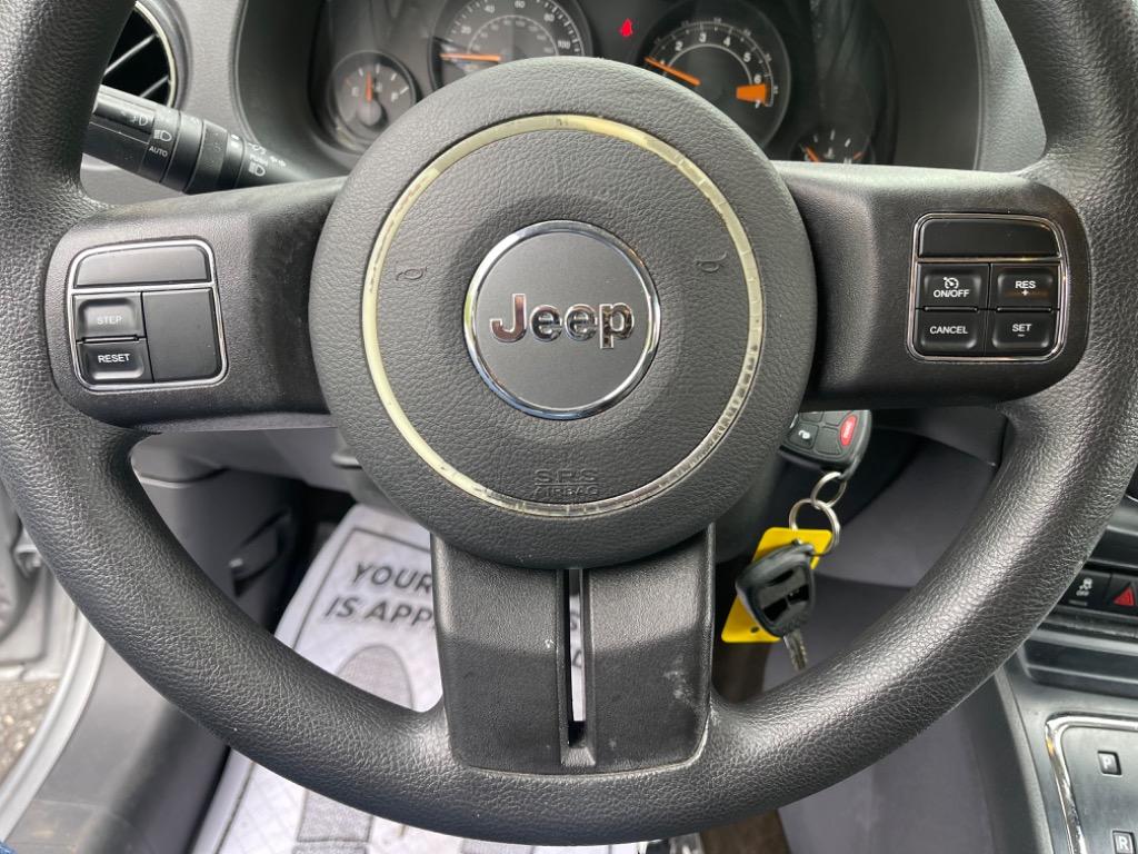 2016 Jeep Compass Sport photo