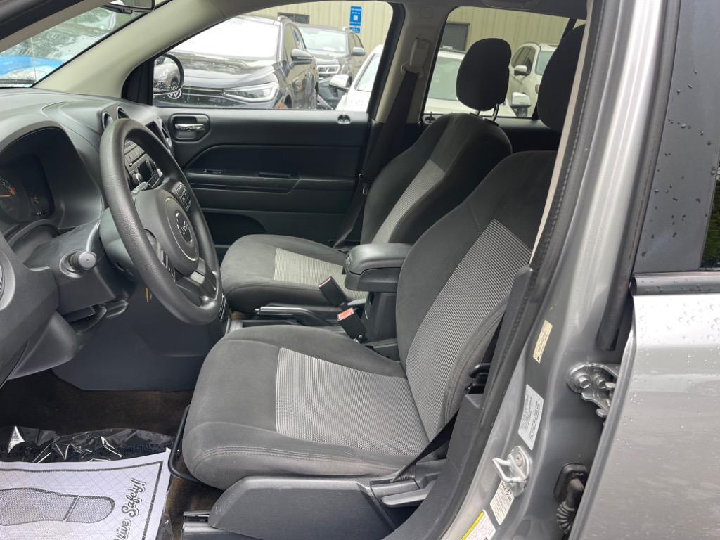 2016 Jeep Compass Sport photo