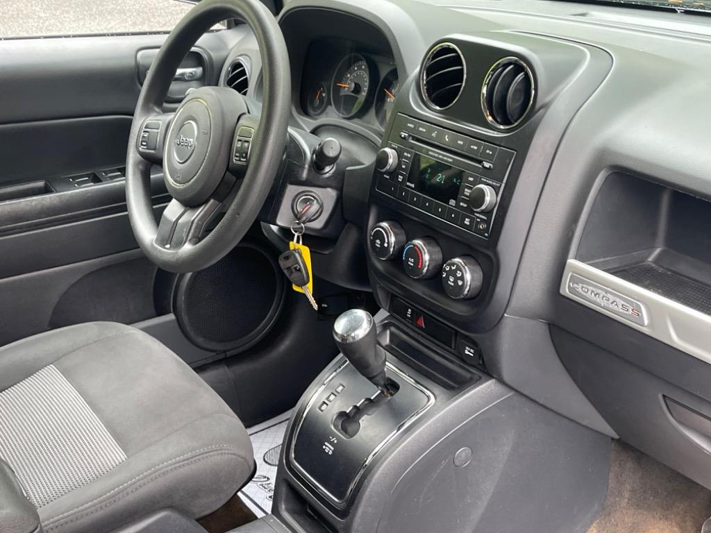 2016 Jeep Compass Sport photo