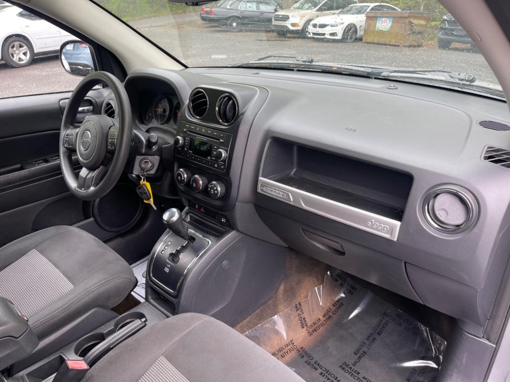 2016 Jeep Compass Sport photo
