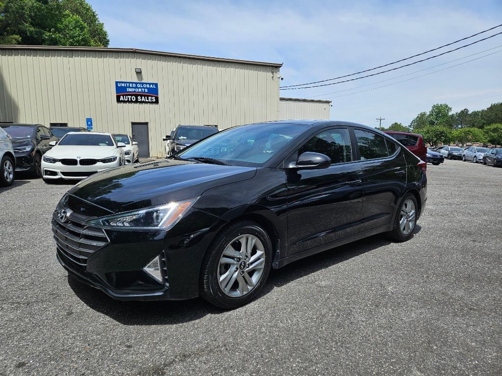 2020 Hyundai Elantra - $15,400