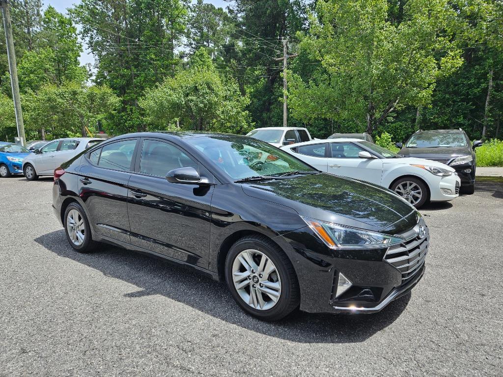 2020 Hyundai Elantra - $15,400