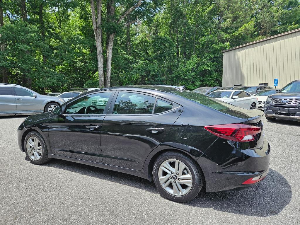 2020 Hyundai Elantra - $15,400