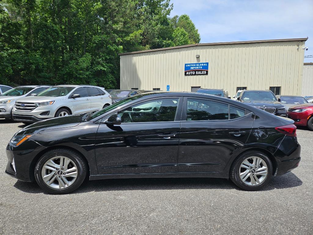 2020 Hyundai Elantra - $15,400