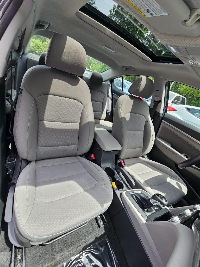 2020 Hyundai Elantra - $15,400