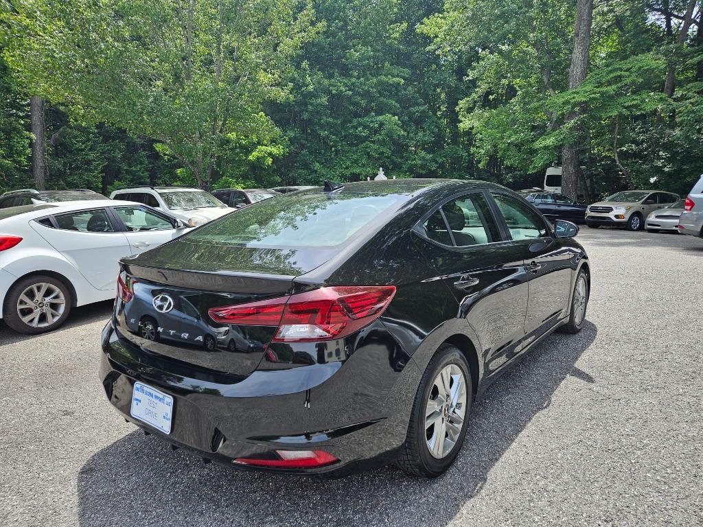2020 Hyundai Elantra - $15,400