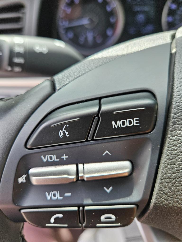 2020 Hyundai Elantra - $15,400