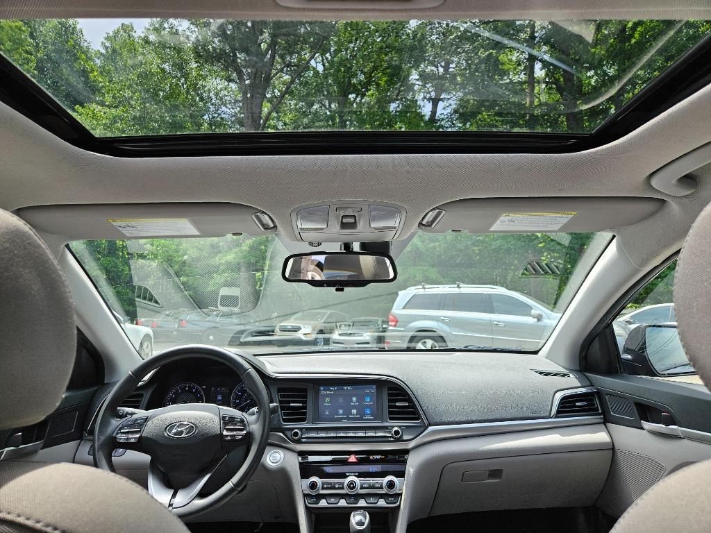 2020 Hyundai Elantra - $15,400