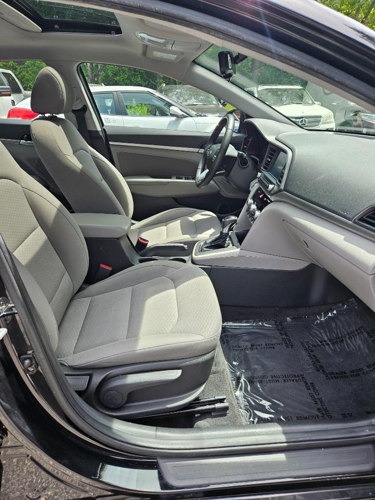 2020 Hyundai Elantra - $15,400