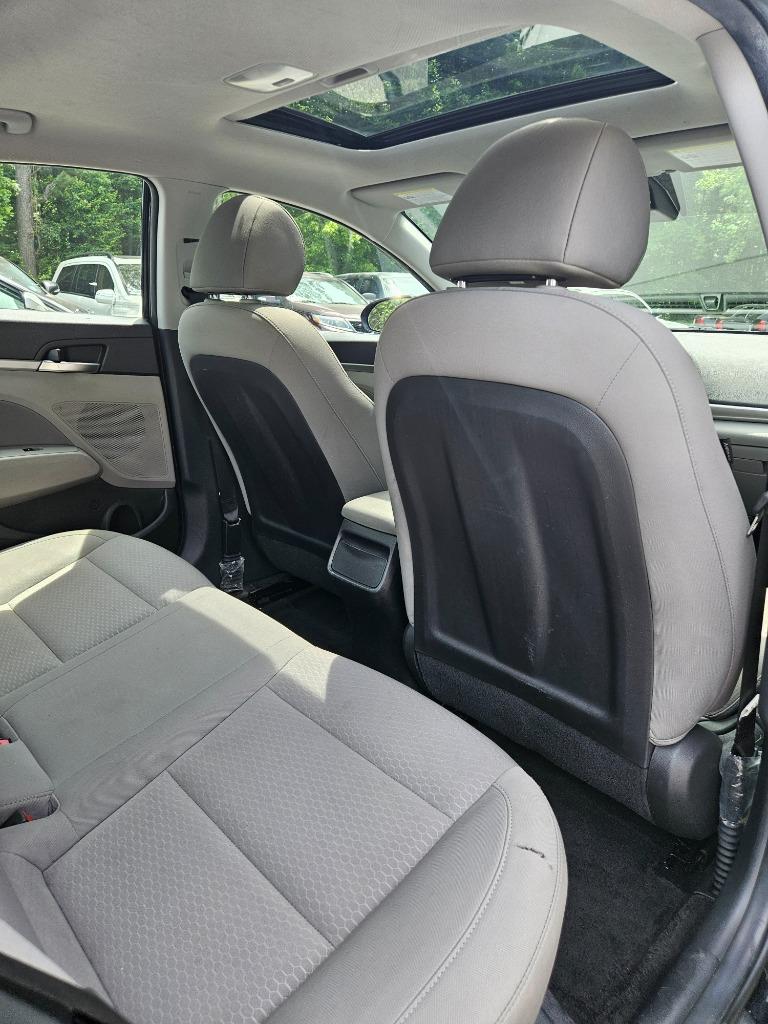 2020 Hyundai Elantra - $15,400
