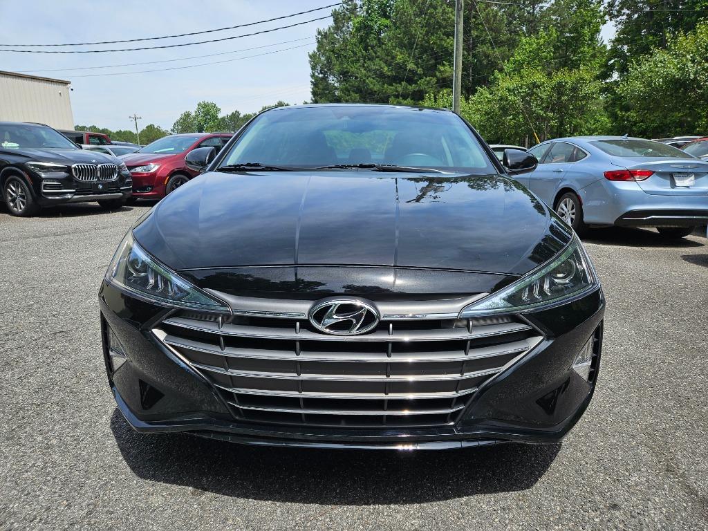 2020 Hyundai Elantra - $15,400