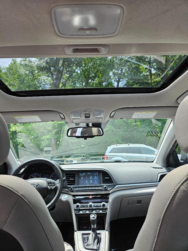 2020 Hyundai Elantra - $15,400