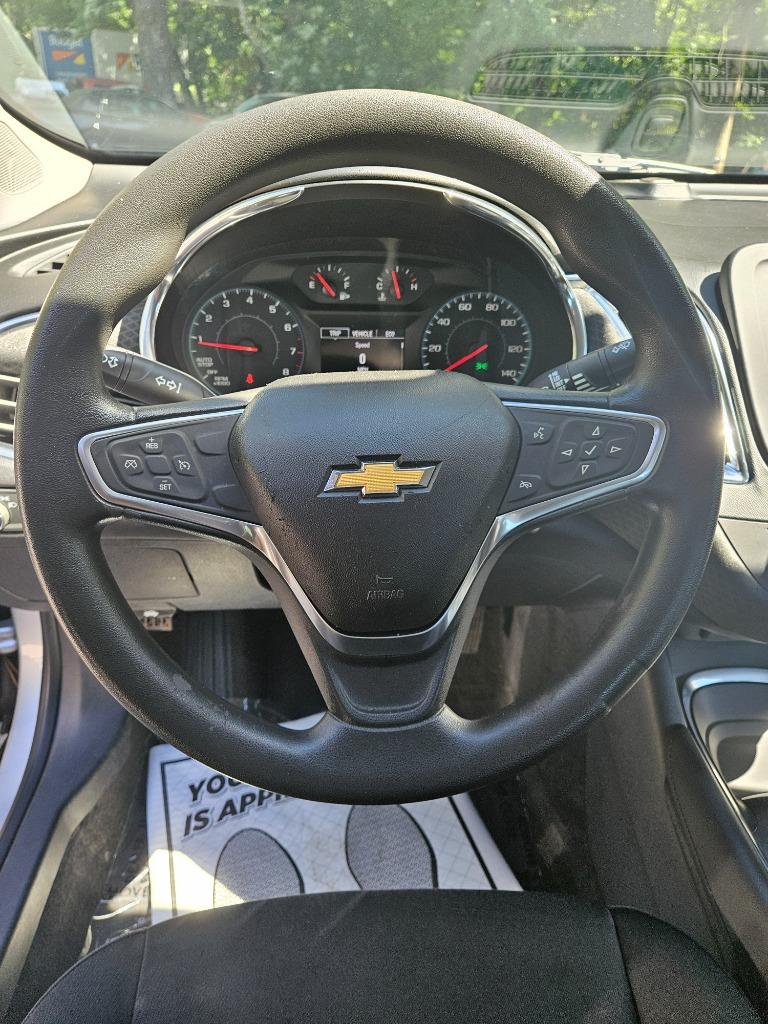 2018 Chevrolet Malibu - $13,900