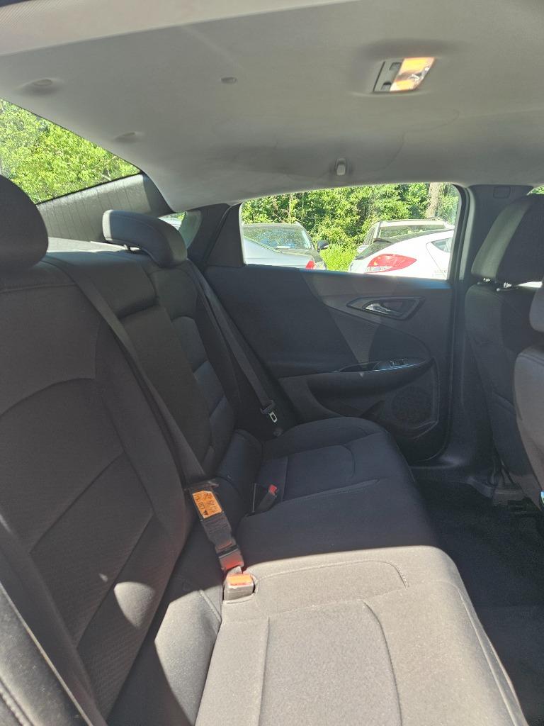 2018 Chevrolet Malibu - $13,900