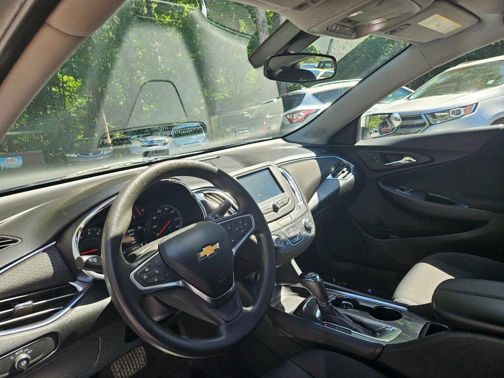 2018 Chevrolet Malibu - $13,900