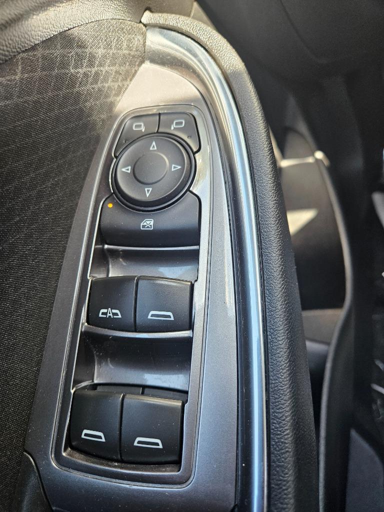 2018 Chevrolet Malibu - $13,900