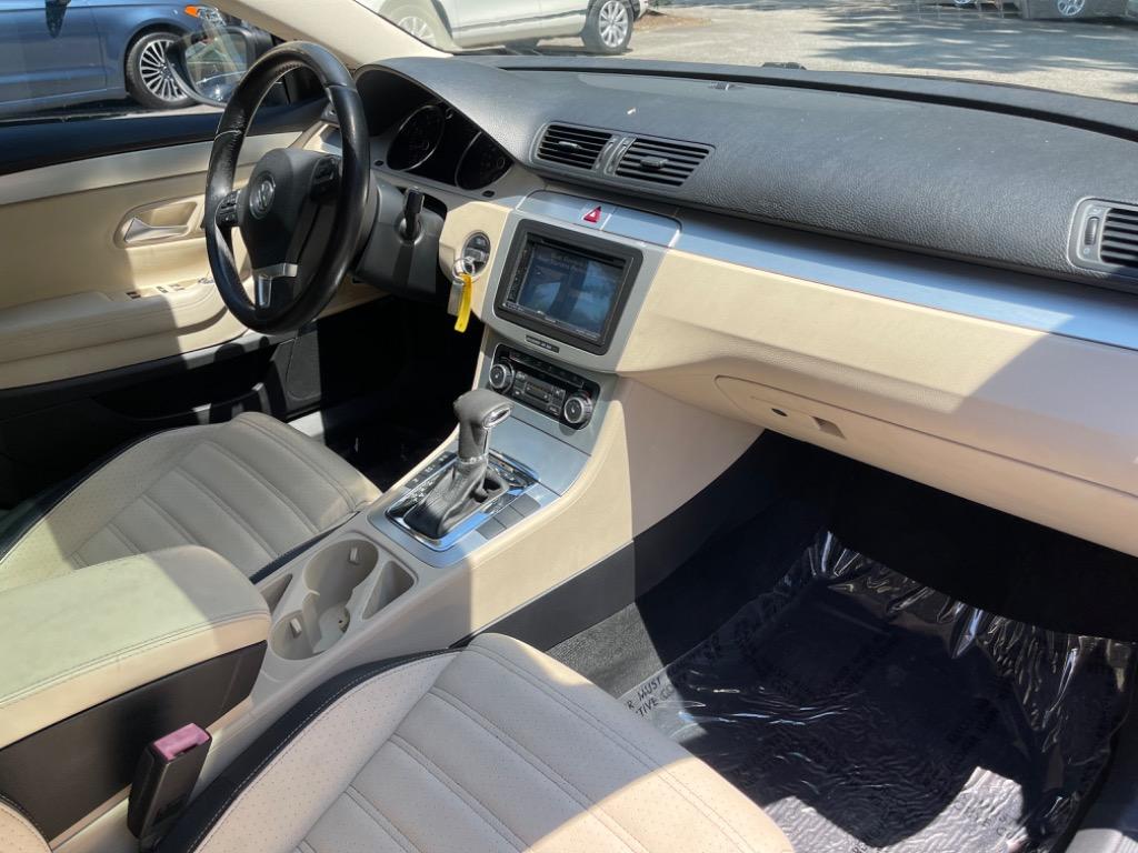 2009 Volkswagen Passat - $6,100