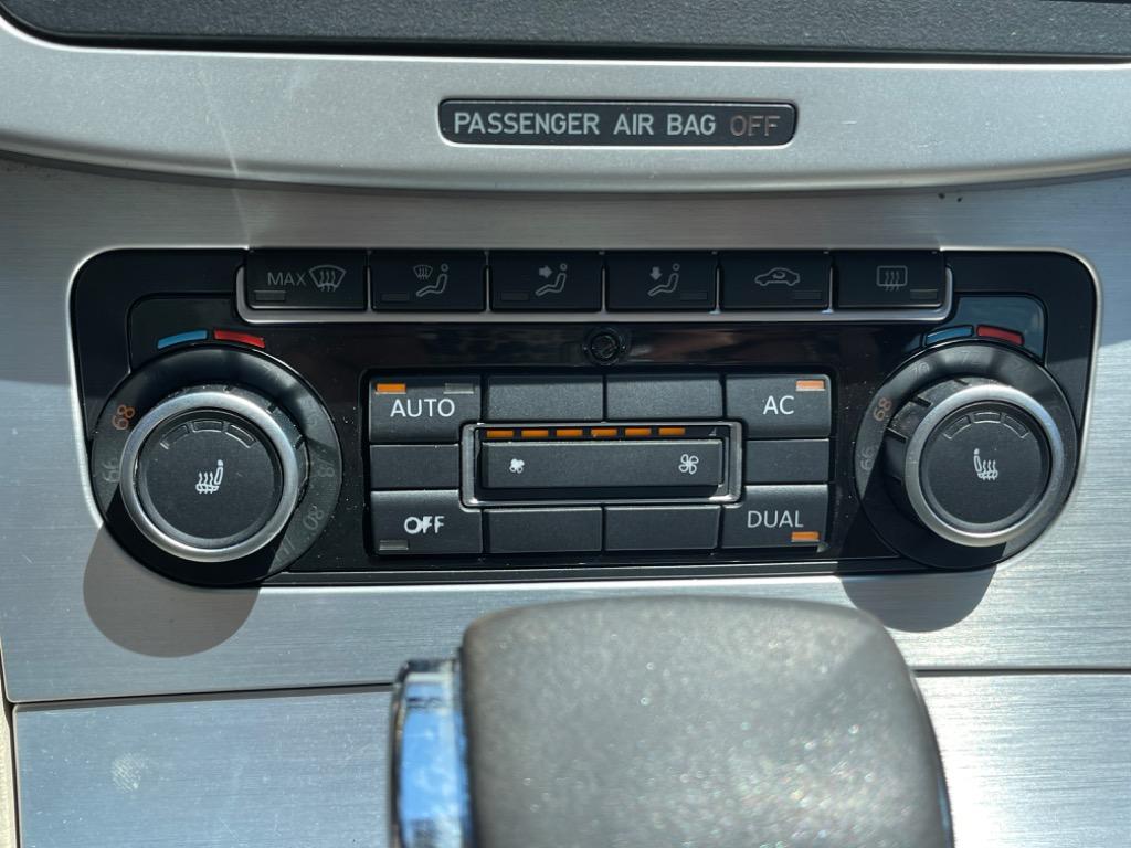 2009 Volkswagen Passat - $6,100