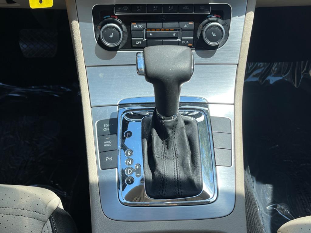 2009 Volkswagen Passat - $6,100