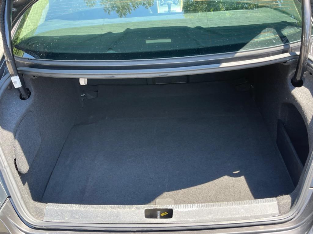 2009 Volkswagen Passat - $6,100