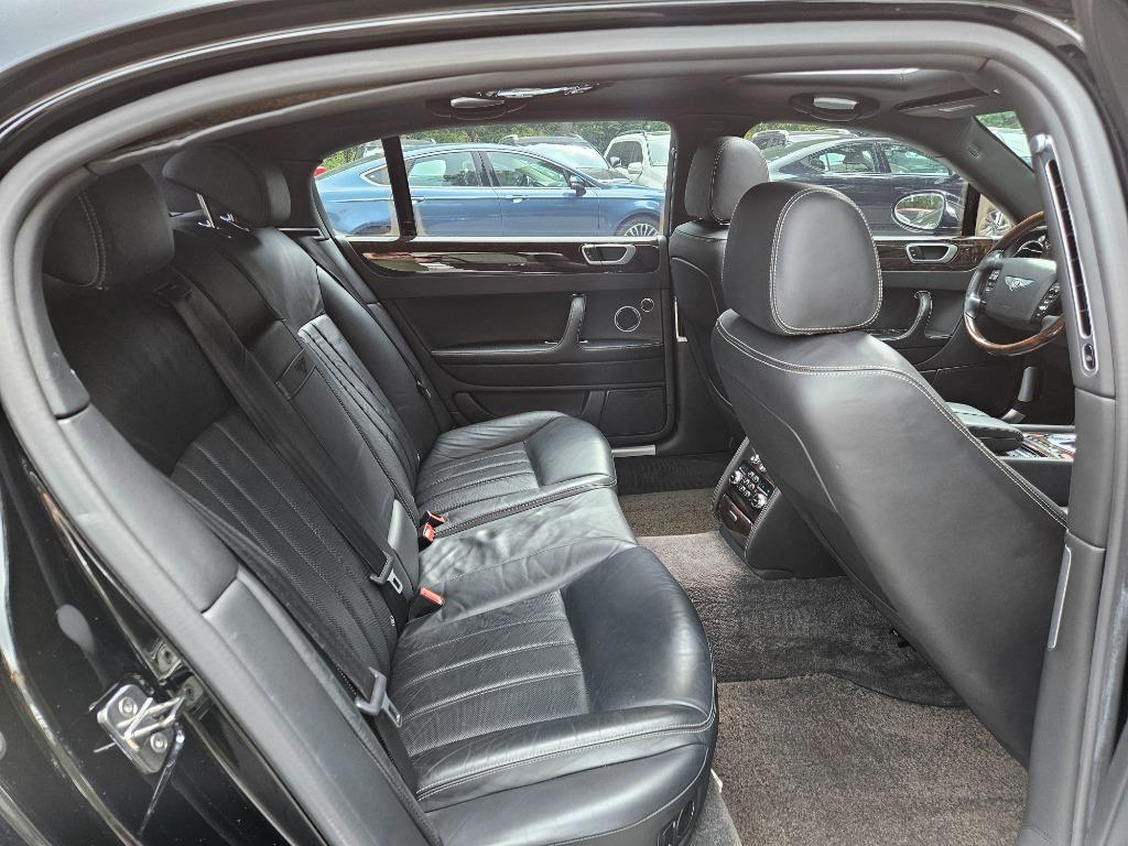 2009 Bentley MDX photo