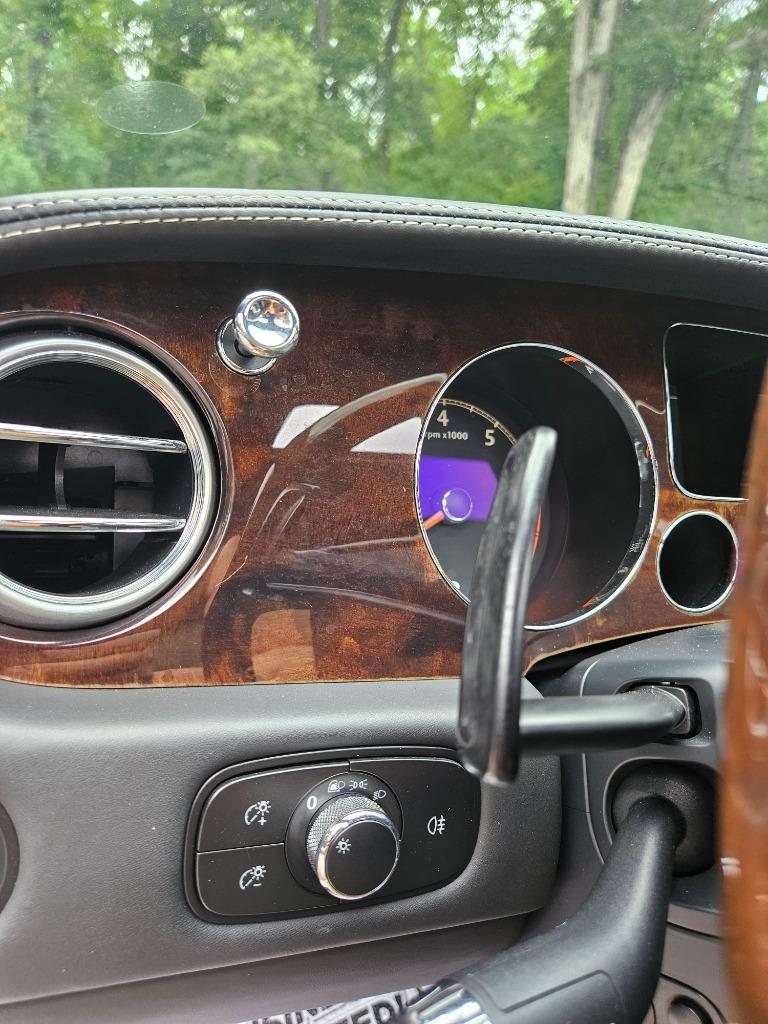 2009 Bentley MDX photo