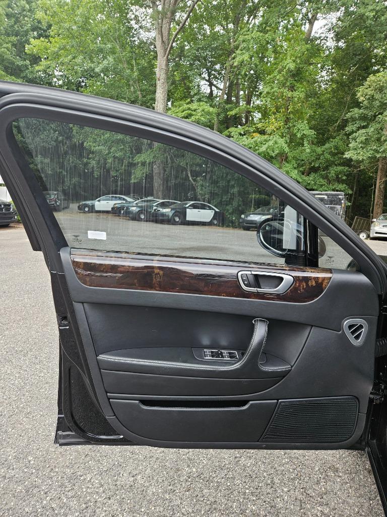 2009 Bentley MDX photo