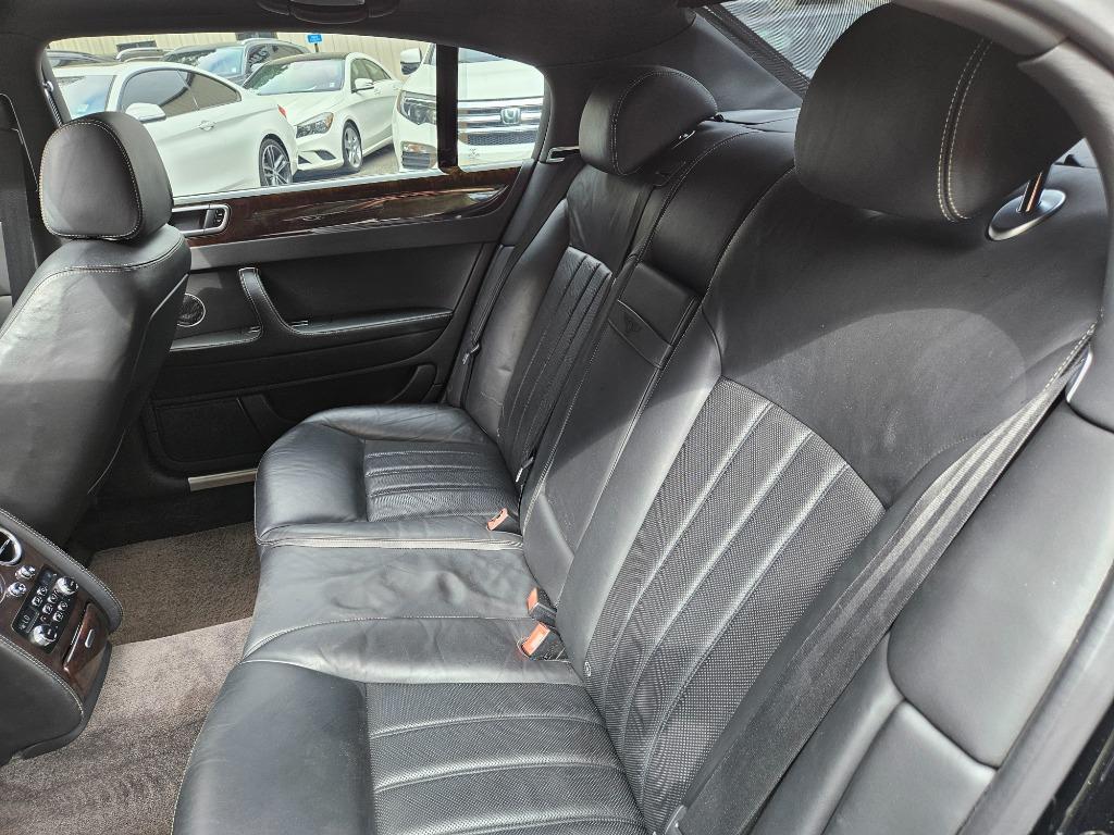 2009 Bentley MDX photo