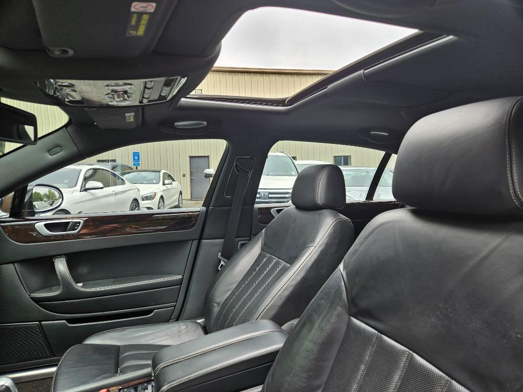 2009 Bentley MDX photo
