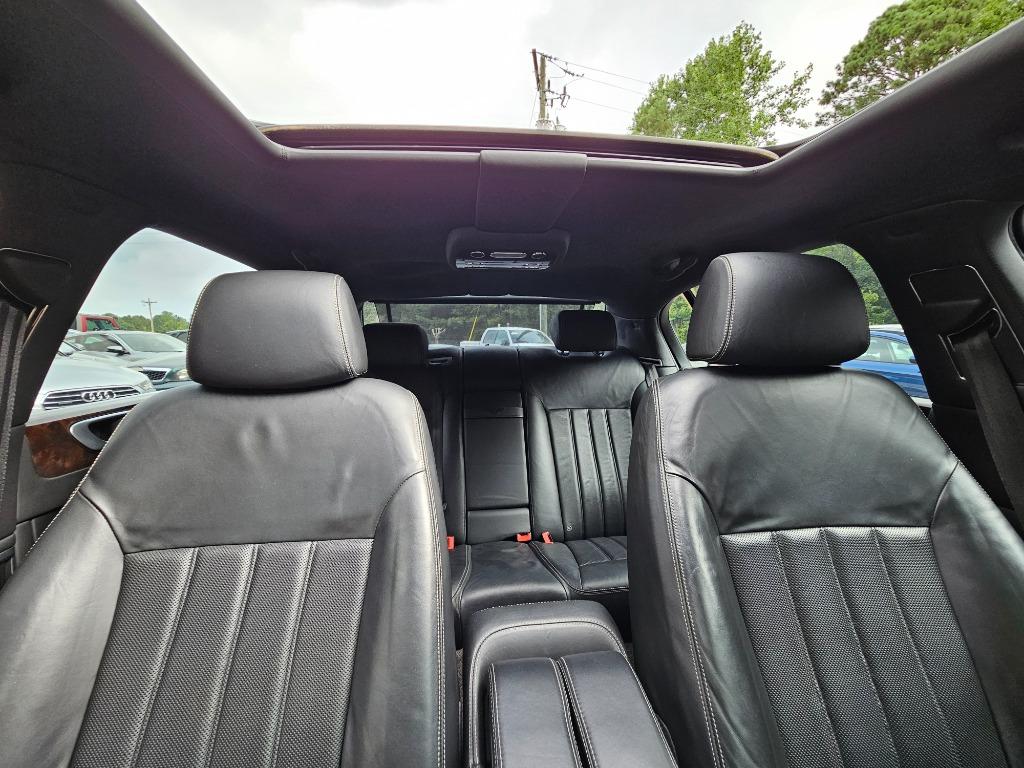 2009 Bentley MDX photo