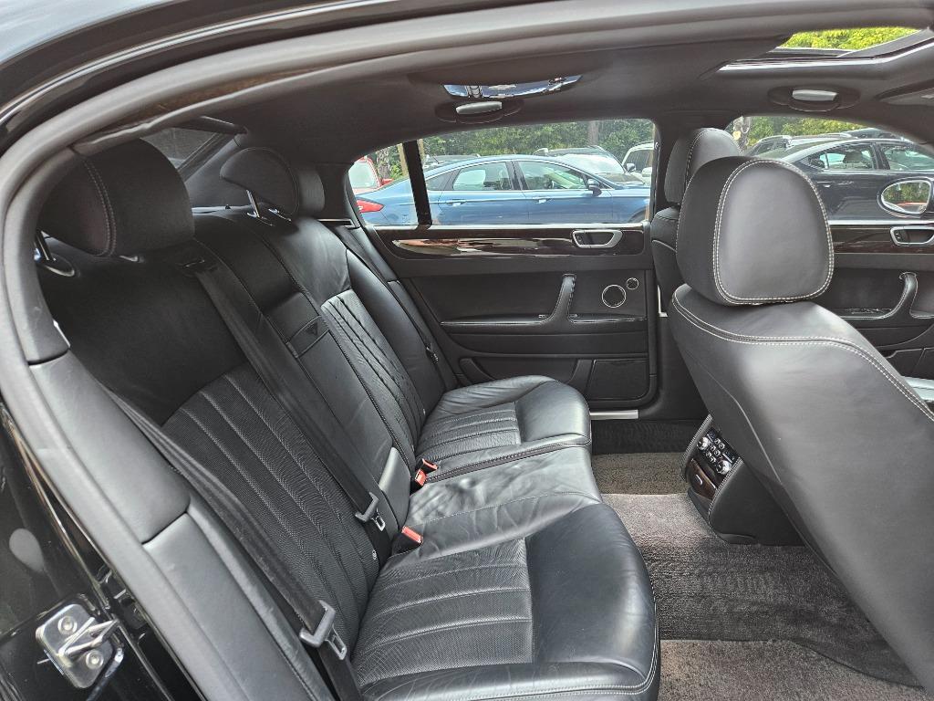 2009 Bentley MDX photo