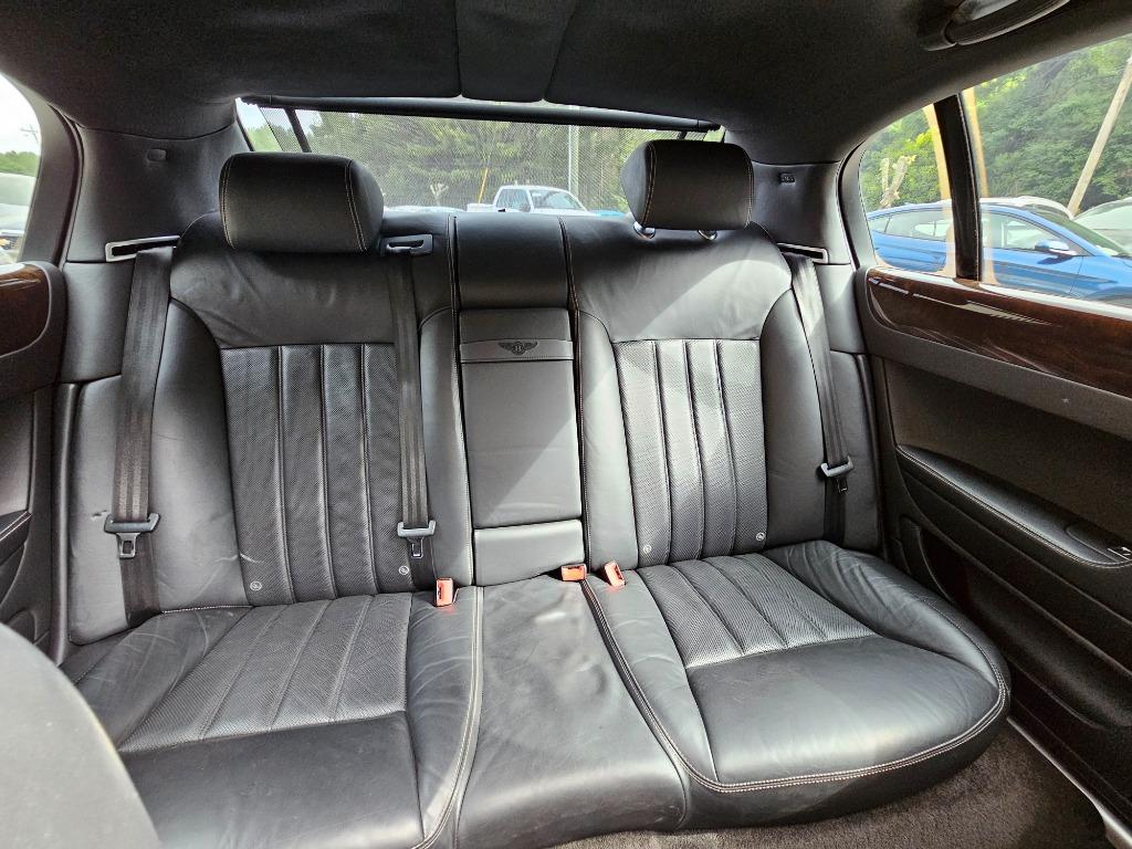 2009 Bentley MDX photo