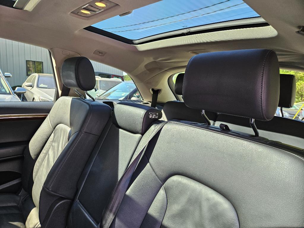 2010 Audi Q7 3.6 quattro Premium Plus photo