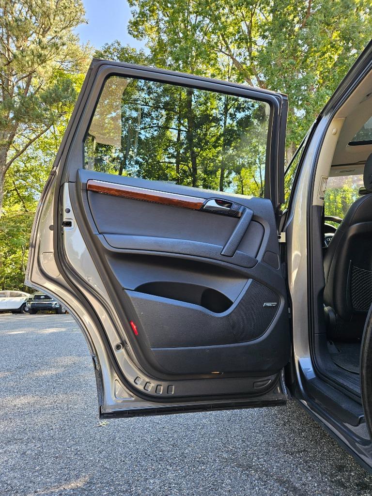 2010 Audi Q7 3.6 quattro Premium Plus photo