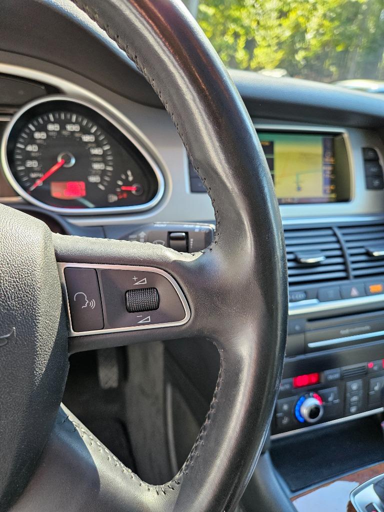 2010 Audi Q7 3.6 quattro Premium Plus photo